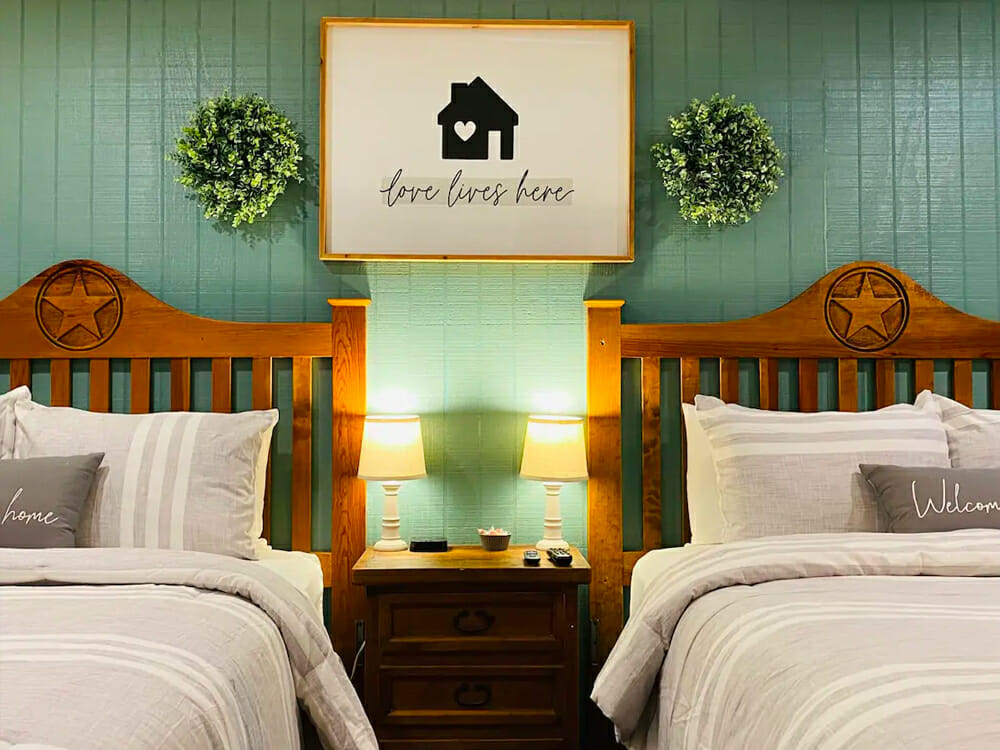 Big Texan Airbnb Room 112